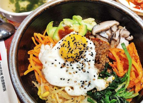 å¨åäº¬å¼æé¥­åºå©æ¶¦æå¤å¤§?æ¬äº30ä¸ä¸å¹´è½»æ¾è¿æ¸