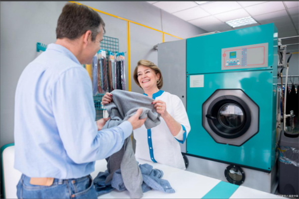 如何进行成本控制以提高干洗店的利润