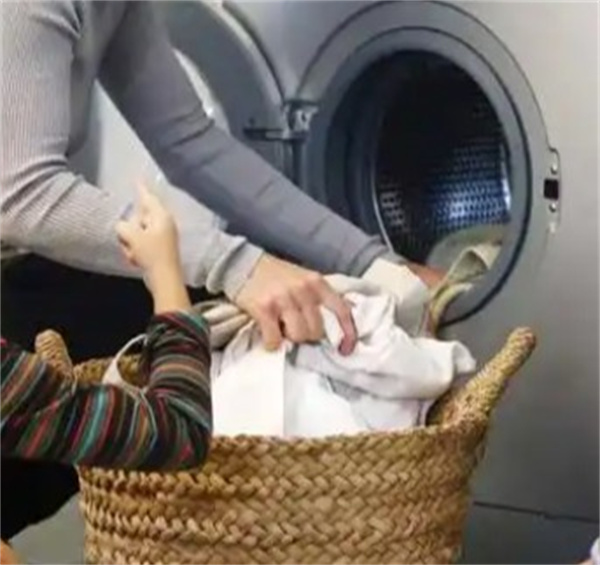 专业干洗科普 + 加盟解析：创业少走弯路